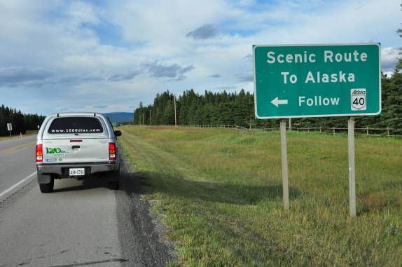 Nossa primeira indicação para o Alaska, na saída do Jasper National Park, em Alberta, no Canadá